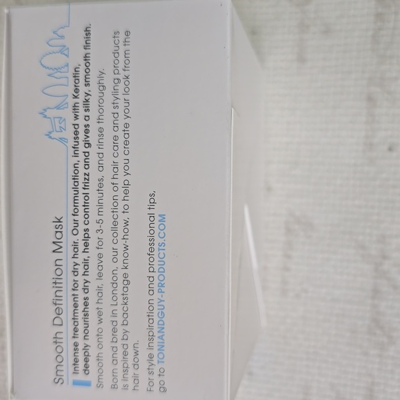 Toni & Guy Smooth Definition Mask - With Keratin, Hair Treatment 200 mL - Picture 2 of 2